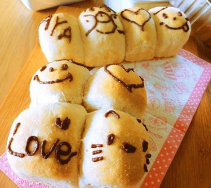 「ちぎりパン教室」では、こんなにカワイイ、パンを作ることもできる。