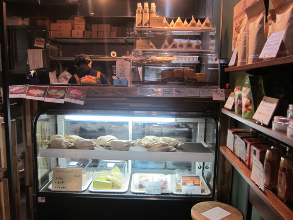 小さなお店ながらパンの種類は豊富。