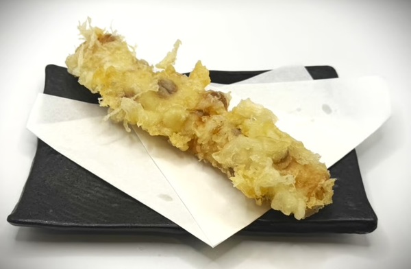 トッピングの「ちくわ天」。