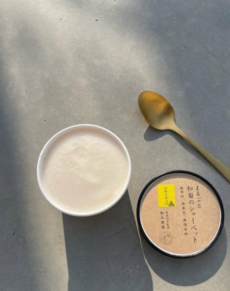 「和梨のクラフトカップシャーベット」480円。