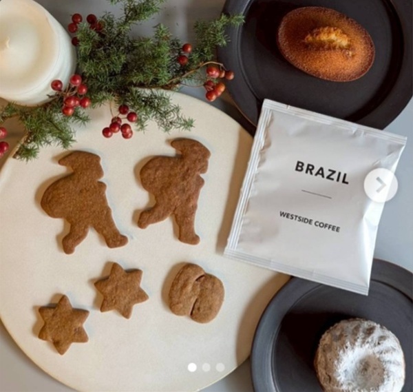 クリスマス商品の一例「ホリデー焼き菓子セット」1800円。サンタクロースや星型などクリスマスシーズンにピッタリ!