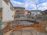 市川市北方町４丁目　新築戸建　南向き全３棟【新築一戸建て】