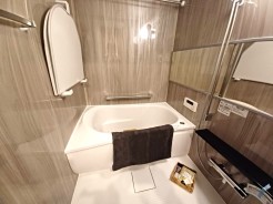 お手入れ簡単でキレイを保つ技術の数々が、家事の負担を減らしてくれます。暖かいお風呂でゆっくりと入浴し一日の疲れを癒す大切な空間をお過ごしください

