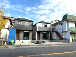 新規分譲地につき現在建築中です！
完成が楽しみですね！
同仕様の完成現場をご案内出来ますので、お気軽にお問い合わせください！

