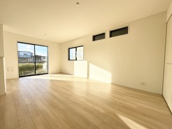 【２号棟】リビングダイニングスペースです。
ご家族の楽しい会話が聞こえてきますね！
