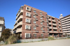 総戸数26戸、南向きと西向きに住戸を配置！