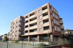 利便性の高い西船橋駅徒歩圏内に佇む低層マンション