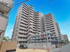 敷地内駐車場あり（※機械式のためサイズ制限があります）