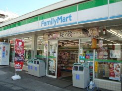 ファミリーマート五香駅東口店