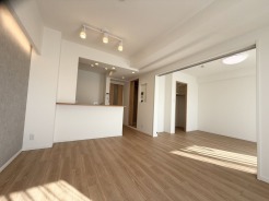 リビングダイニングスペースです。
ご家族の楽しい会話が聞こえてきますね！
