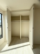 3号棟 大型のクローゼットです！
これだけの収納力があれば部屋もスッキリ保てますよ！
