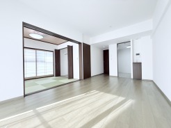 落ち着いた雰囲気に包まれて、伸びやかな空間の中で、ゆったりと家族団らんのひとときを過ごせます。
