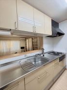 料理をしながら家族と会話を楽しめる対面キッチン！