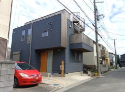 閑静な住宅地で小さなお子様がいるご家族にも安心。
住宅地で叶える穏やかな新生活が待ってます。
是非、現地ご内見ください！
