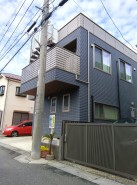 閑静な住宅地で小さなお子様がいるご家族にも安心。
住宅地で叶える穏やかな新生活が待ってます。
是非、現地ご内見ください！
