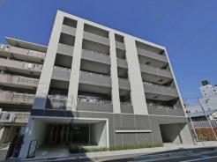 総戸数33戸、南東向きと南西向きに住戸を配置