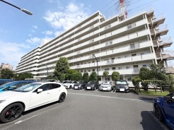 建物空き家です。
リフォーム済みで内装ピッカピカ！
是非ご内見下さい！！

