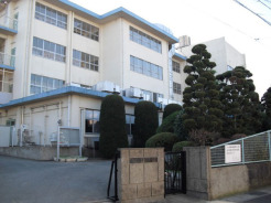 松ケ丘小学校