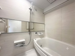 お手入れ簡単でキレイを保つ技術の数々が、家事の負担を減らしてくれます。暖かいお風呂でゆっくりと入浴し一日の疲れを癒す大切な空間をお過ごしください

