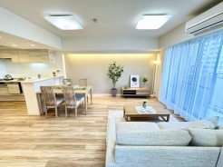 ご家族だんらんのスペースとなるリビング。家具の配置がしやすい広さを確保しています！
