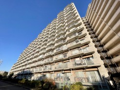 建物空き家です。
リフォーム済みで内装ピッカピカ！
是非ご内見下さい！！
