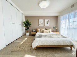 大容量の収納がある寝室。広々としたスペースでご家族の主寝室として、趣味のスペースなど多目的な用途に使用することができます！
※家具はイメージです。