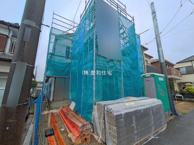 鎌ケ谷市東中沢３丁目　新築戸建　南西道路のデザイン住宅