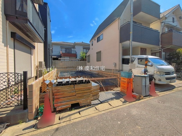 市川市末広２丁目　新築戸建　南西６ｍ公道面