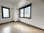 洋室は明るい空間となっています！子供部屋にも良さそうですね！


