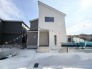 建物完成しました！
閑静な住宅地で小さなお子様がいるご家族にも安心。
住宅地で叶える穏やかな新生活が待ってます。
是非、現地ご内見ください！
