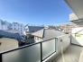 広々としたバルコニーがあり、たくさんの洗濯物を干すことができます！
日当たりが良く暖かいですよ～！
