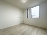 1号棟　開口部が多く、日中は照明要らずです！
風通しが良く開放感があります！

