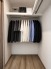 たくさんのお洋服やバッグを見やすく・取り出しやすく、慌ただしい朝もコーディネートを決めやすくなります。スーツケース等の大きな荷物の保管にも便利です。
※家具はイメージです