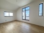 寝室は明るい空間となっています！子供部屋にも良さそうですね！
