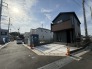 交通量の少ない前面道路です。
小さなお子様がいるご家庭でも安心です！
