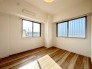 洋室は明るい空間となっています！子供部屋にも良さそうですね！
