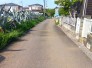 交通量の少ない前面道路です。
小さなお子様がいるご家庭でも安心です！
