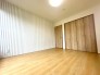 2面採光でとっても明るいお部屋です！
子供部屋としても良さそうです！
お日様の光がサンサンと入るお部屋は気持ちがいいですね！

