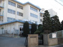 松ケ丘小学校 790m