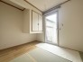 大きな窓からは快適な光を取り入れ、通気性能を上げる事で居心地の良い空間を演出します
