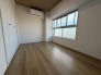 寝室は明るい空間となっています！子供部屋にも良さそうですね！

