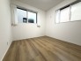 寝室は明るい空間となっています！子供部屋にも良さそうですね！

