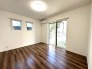 寝室は明るい空間となっています！子供部屋にも良さそうですね！