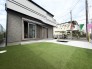 広～いお庭も付いてます！
夢の庭付き一戸建て住宅を実現させてください！
