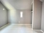 寝室は明るい空間となっています！子供部屋にも良さそうですね！
