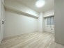 洋室は明るい空間となっています！子供部屋にも良さそうですね！