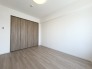 洋室は明るい空間となっています！子供部屋にも良さそうですね！
