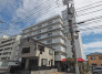 本八幡駅徒歩圏、生活利便の高い立地にあるマンションです。