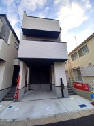 1号棟 建物完成しました!
閑静な住宅地で小さなお子様がいるご家族にも安心。
住宅地で叶える穏やかな新生活が待ってます。
是非、現地ご内見ください!