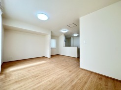 リビングダイニングスペースです。
ご家族の楽しい会話が聞こえてきますね!